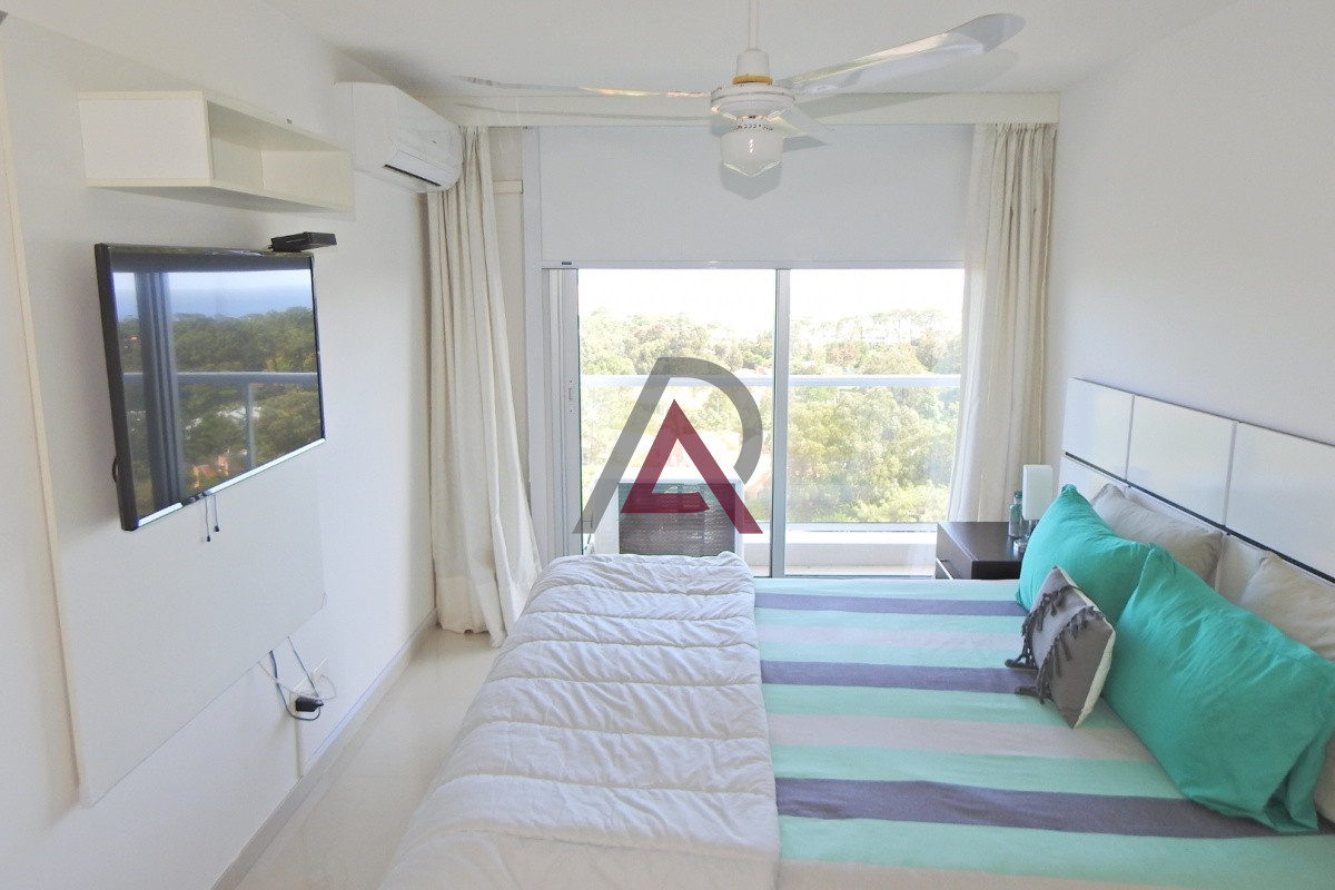 Apartamento ID.303 - VENTA APARTAMENTO 3 Dor. 2 B.- P.17 Roosevelt-PDE - 097.094.674