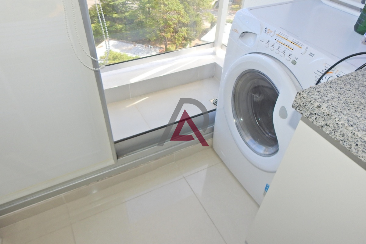 Apartamento ID.303 - VENTA APARTAMENTO 3 Dor. 2 B.- P.17 Roosevelt-PDE - 097.094.674