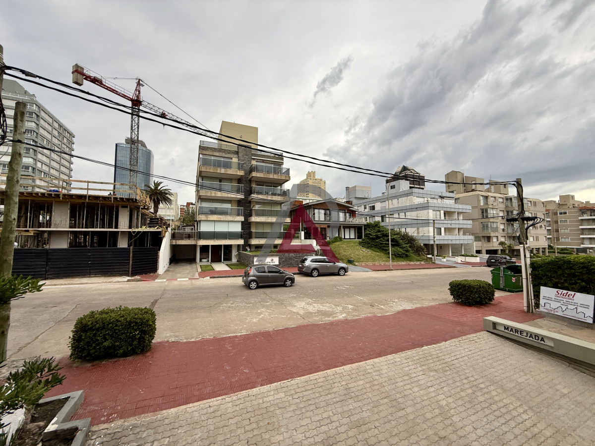 Apartamento ID.265 - VENTA APARTAMENTO en PDE. - Frente al mar. - Península