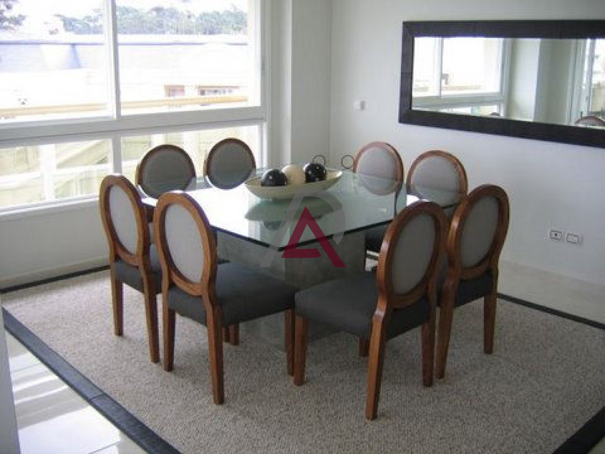 Apartamento ID.287 - VENTA APARTAMENTO 3 Dorm, 3 Baños - MANSA- Punta del Este