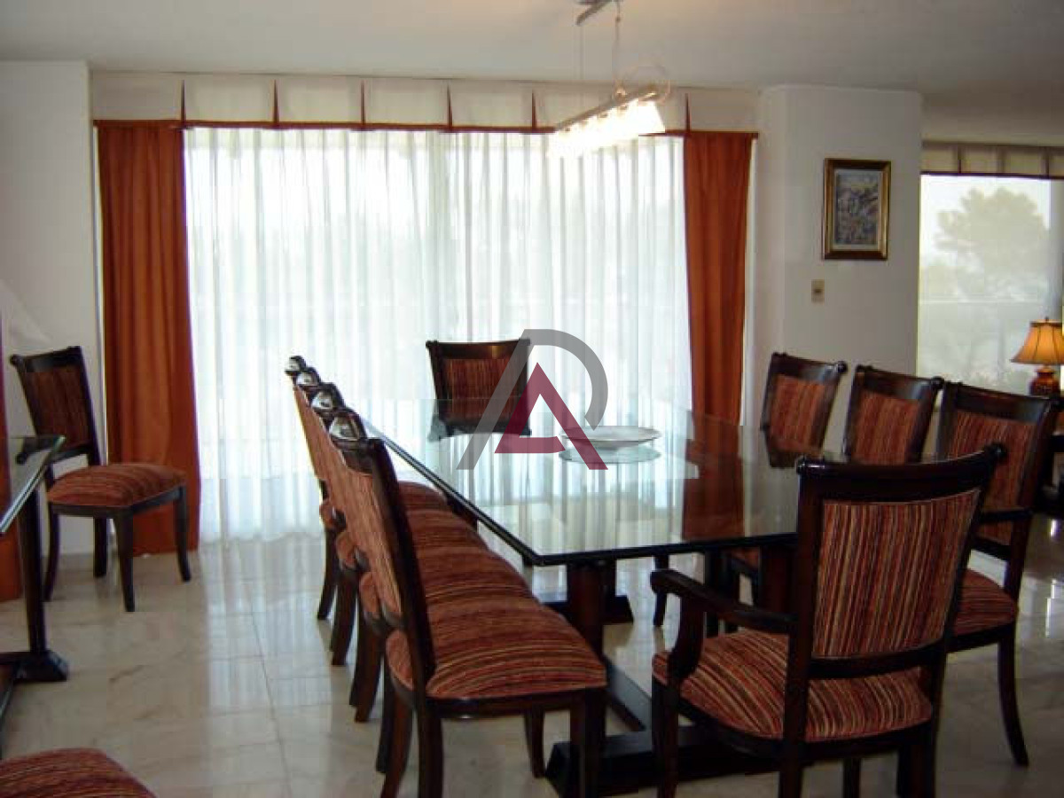 Apartamento ID.299 - VENTA APARTAMENTO EN MANSA- 3 Dorm. PDE - ALQUILER Temporada