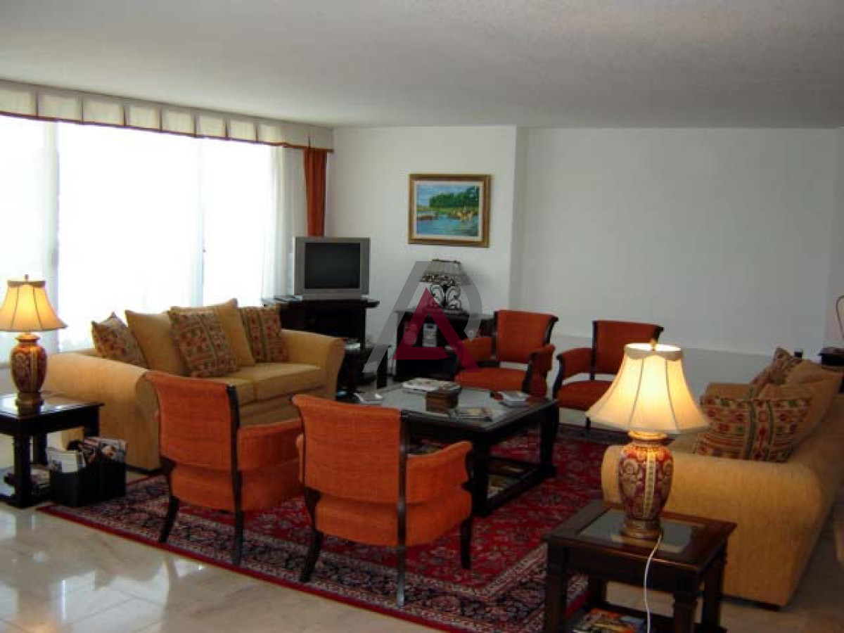 Apartamento ID.299 - VENTA APARTAMENTO EN MANSA- 3 Dorm. PDE - ALQUILER Temporada