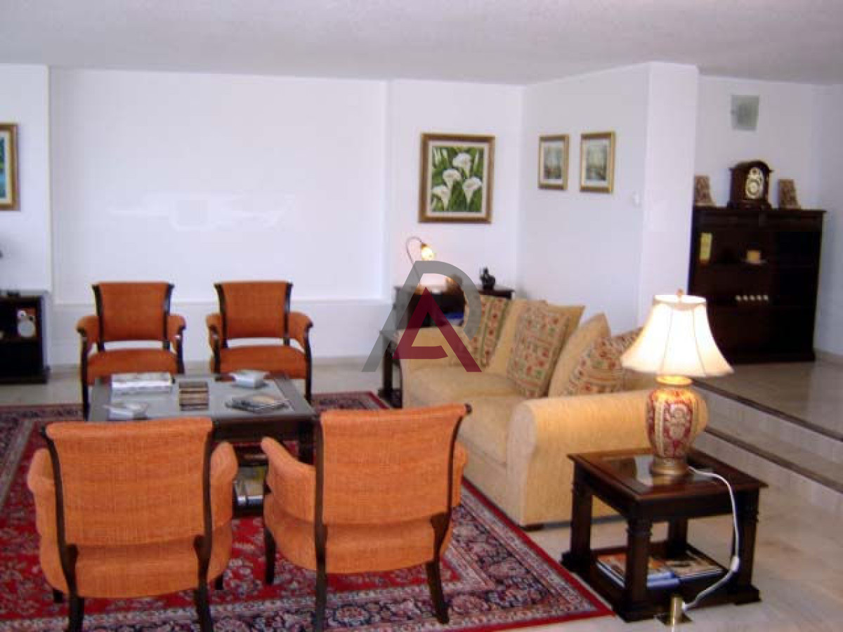 Apartamento ID.299 - VENTA APARTAMENTO EN MANSA- 3 Dorm. PDE - ALQUILER Temporada