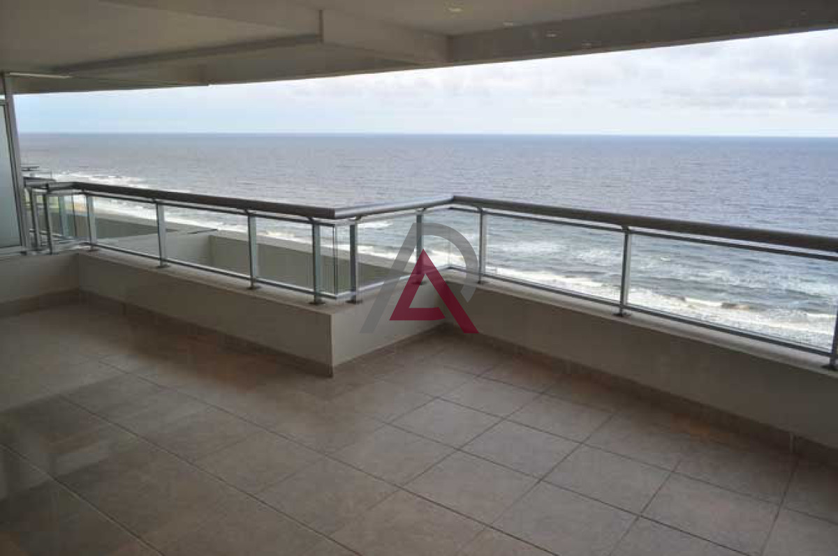 Apartamento ID.246 - VENTA y ALQUILER APARTAMENTO 3 Dorm - BRAVA