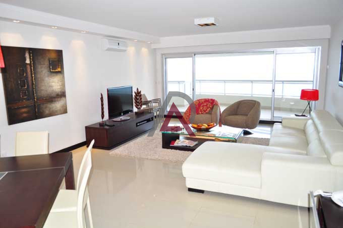Apartamento ID.246 - VENTA y ALQUILER APARTAMENTO 3 Dorm - BRAVA