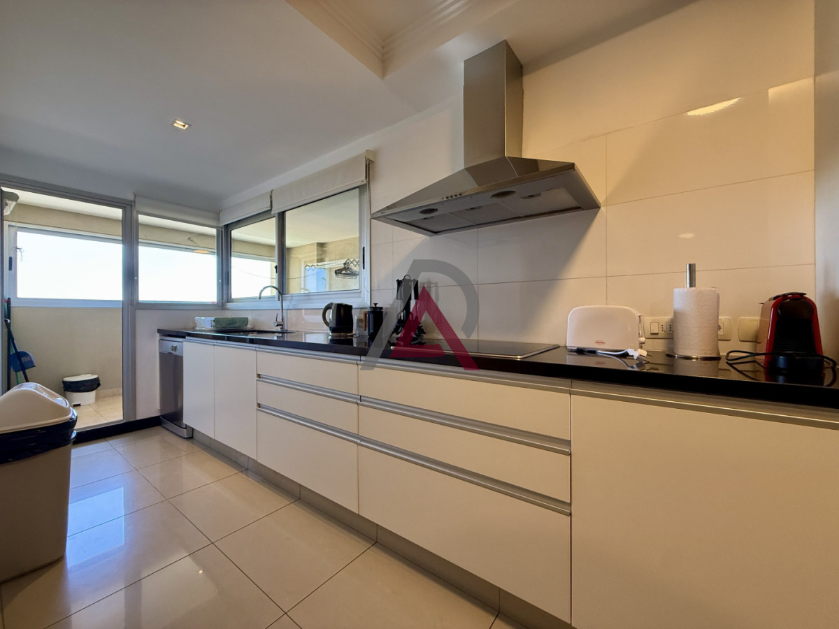 Apartamento ID.246 - VENTA y ALQUILER APARTAMENTO 3 Dorm - BRAVA