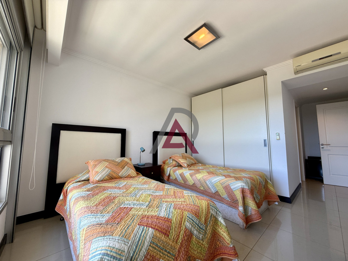 Apartamento ID.246 - VENTA y ALQUILER APARTAMENTO 3 Dorm - BRAVA