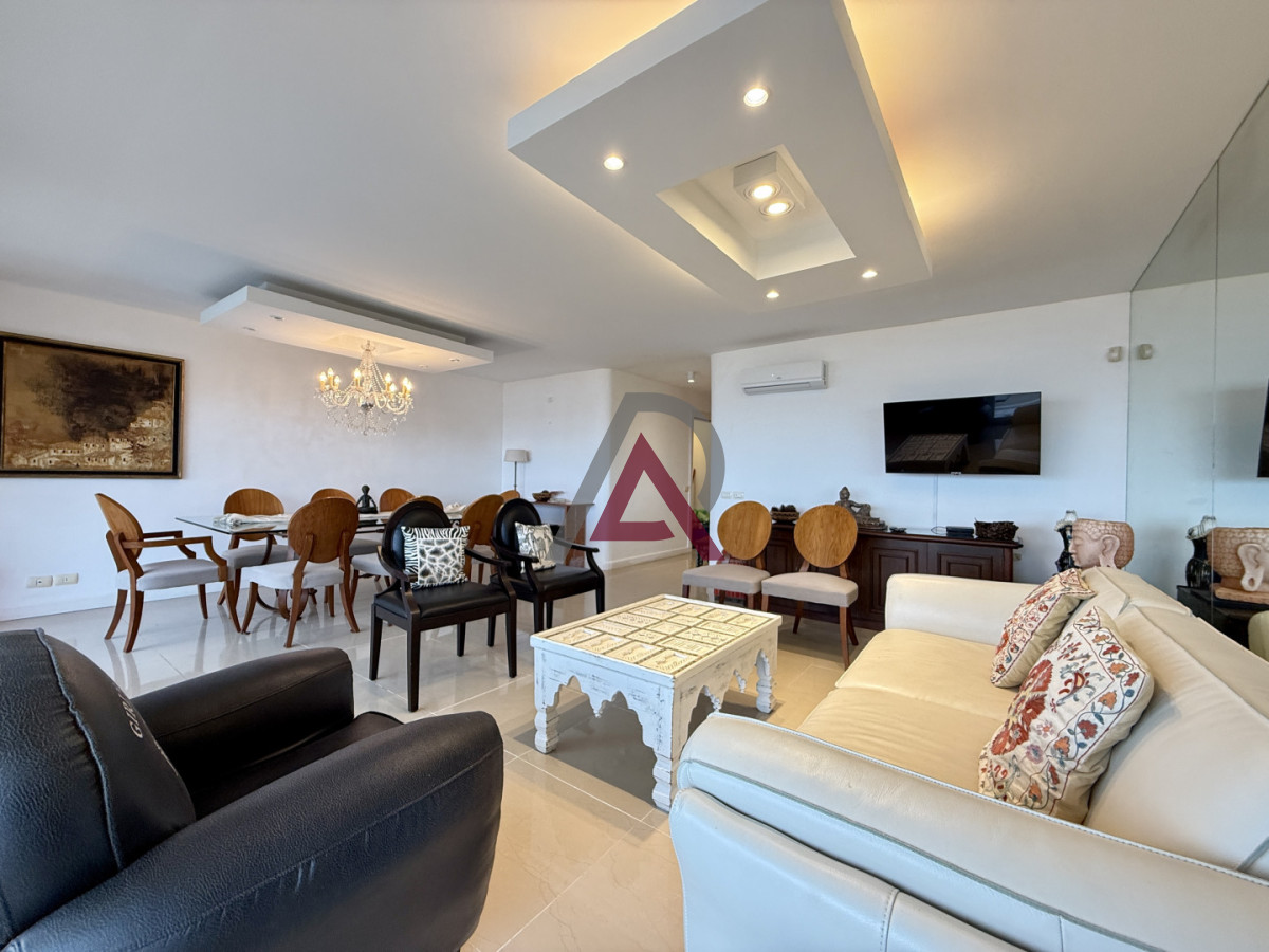 Apartamento ID.305 - VENTA APARTAMENTO 3 Dorm. - MANANTIALES - PDE. 