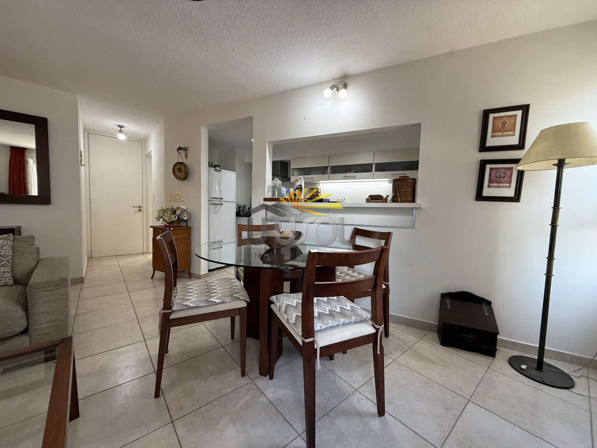 Apartamento ID.80 - edificio Torre O en playa brava.