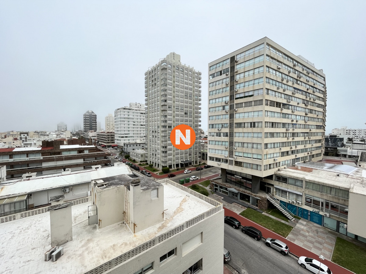 Apartamento Ref.222271 - Apartamento de 2 dormitorios en Peninsula Punta del este 