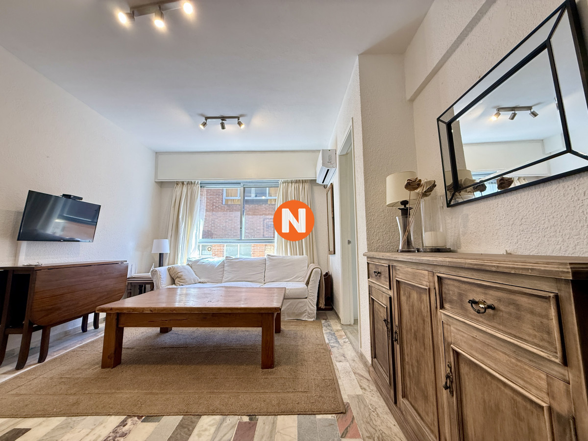 Apartamento Ref.225274 - Apartamento en venta, Punta del este, frente a playa de los Ingleses