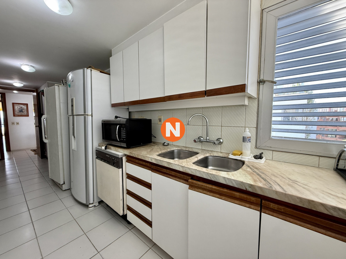 Apartamento Ref.225241 - Penthouse de categoría en Espigón  Rambla General Artigas