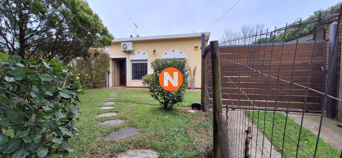 Casa Ref.225773 - Casa en venta 3 dormitorios con barbacoa 