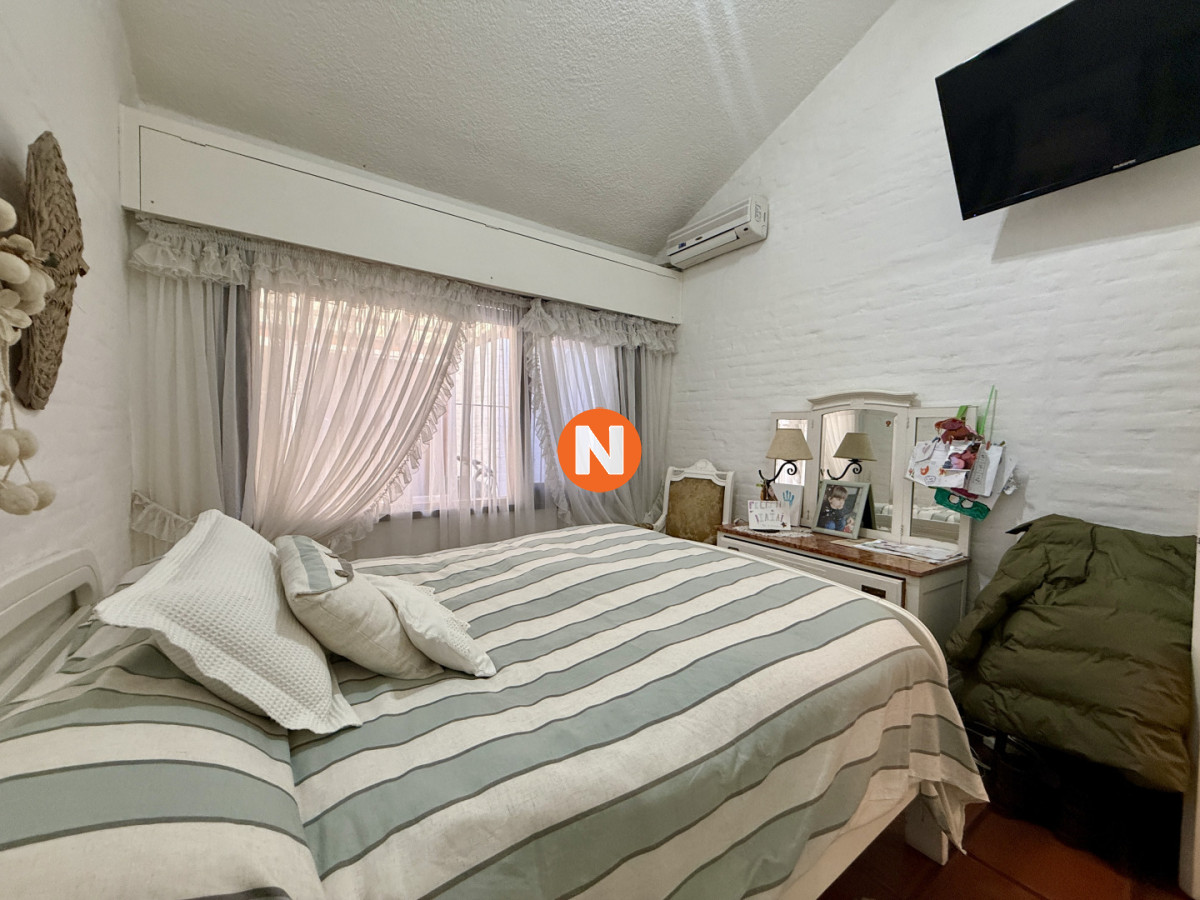 Casa Ref.225914 - CASA EN VENTA - BARRIO CANTEGRIL, AV. CÓRDOVA