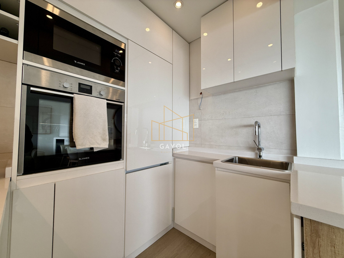 Apartamento ID.1307 - Apartamento en venta en Edificio Dársena frente al puerto de Punta del este