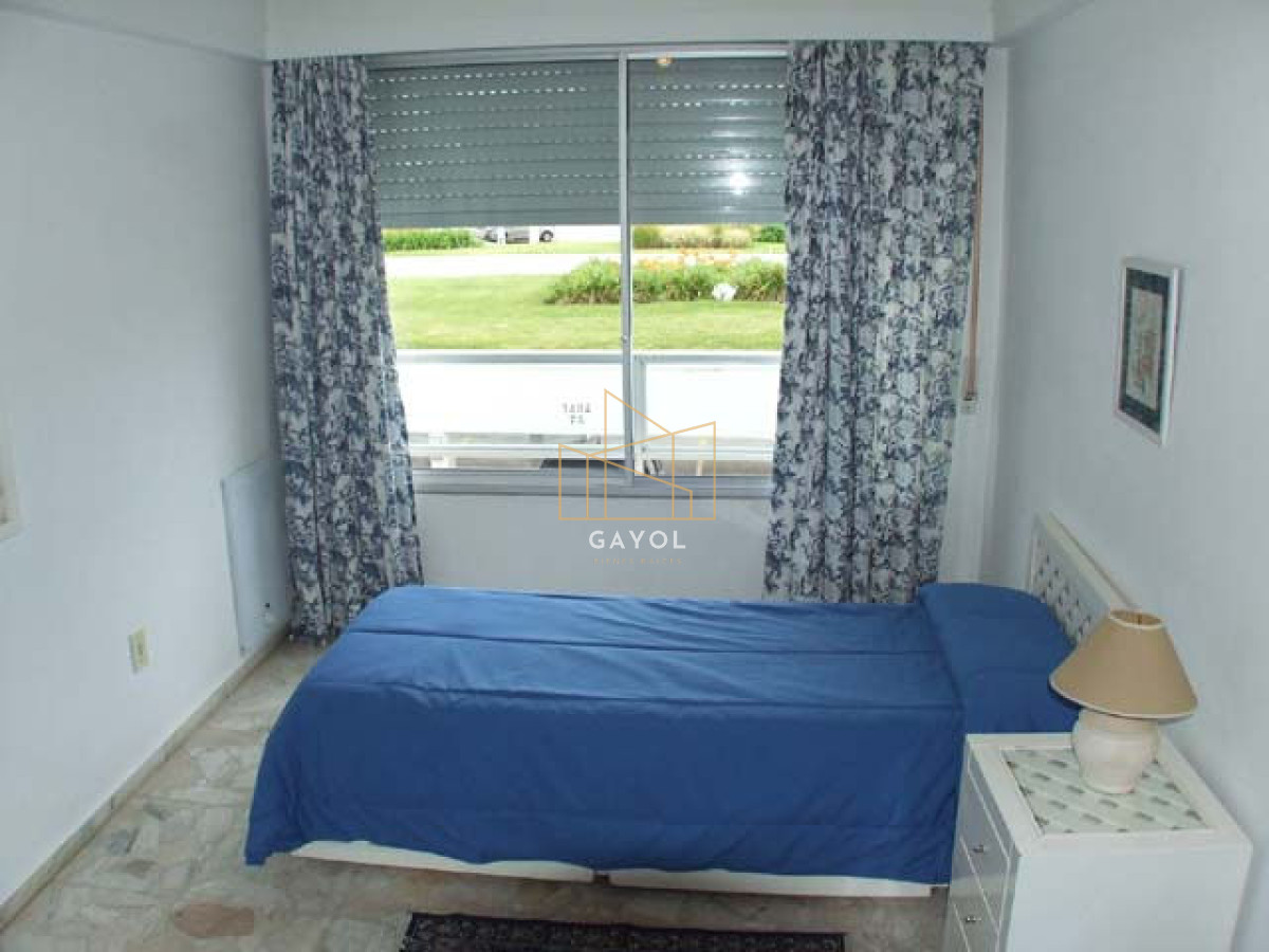 Apartamento ID.817 - Oportunidad Única  sobre el mar