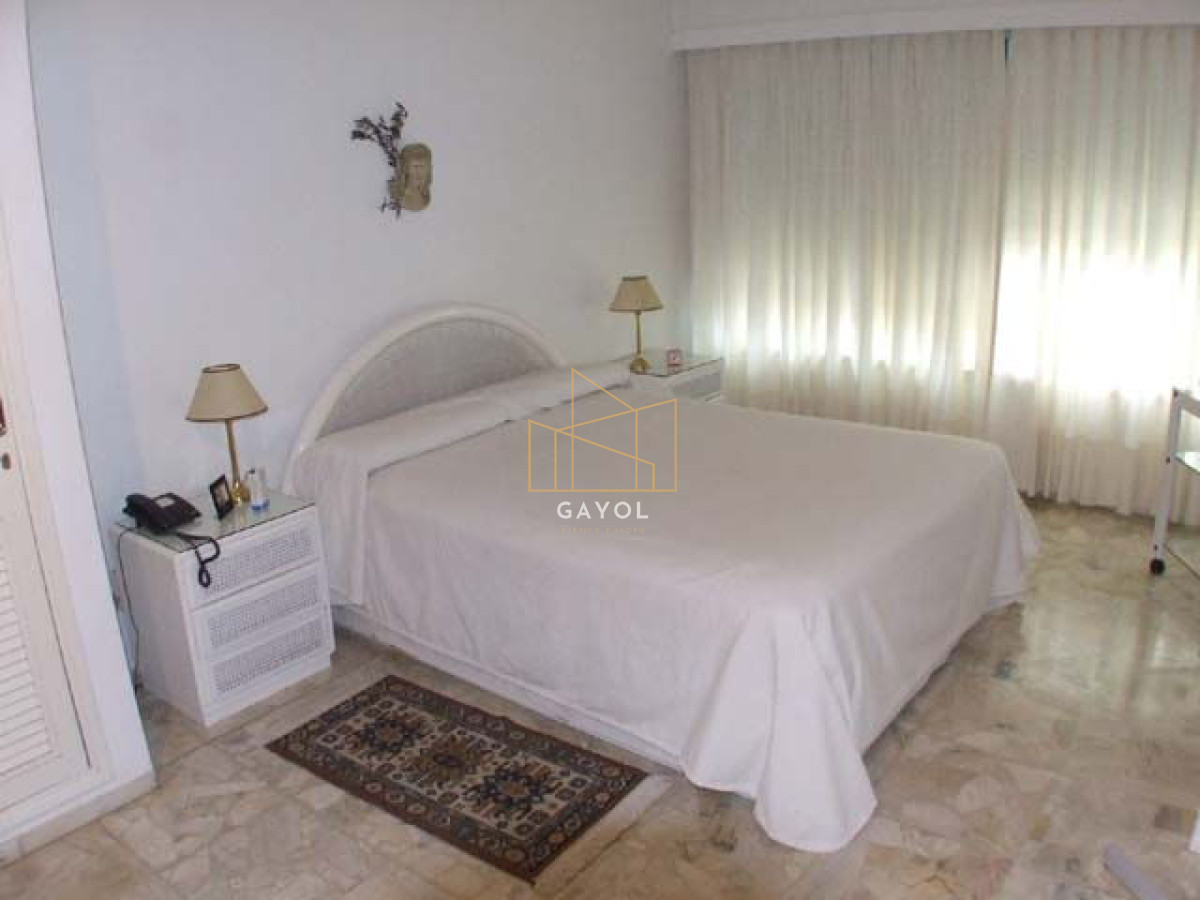 Apartamento ID.817 - Oportunidad Única  sobre el mar
