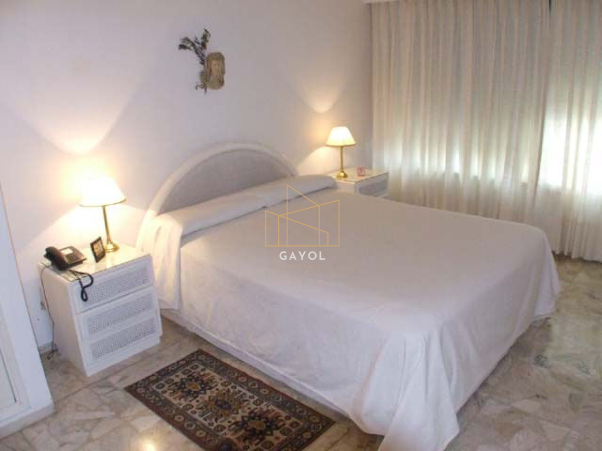 Apartamento ID.817 - Oportunidad Única  sobre el mar