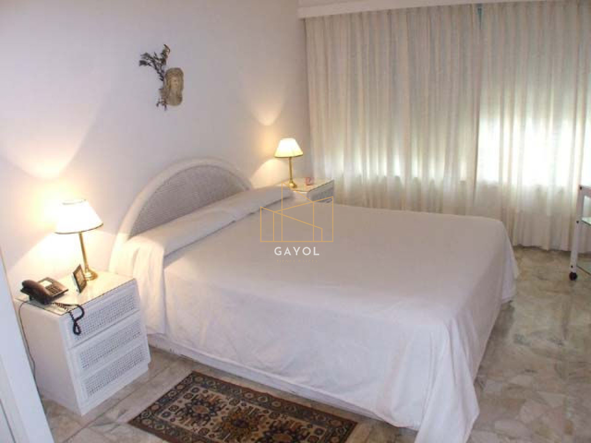 Apartamento ID.817 - Oportunidad Única  sobre el mar