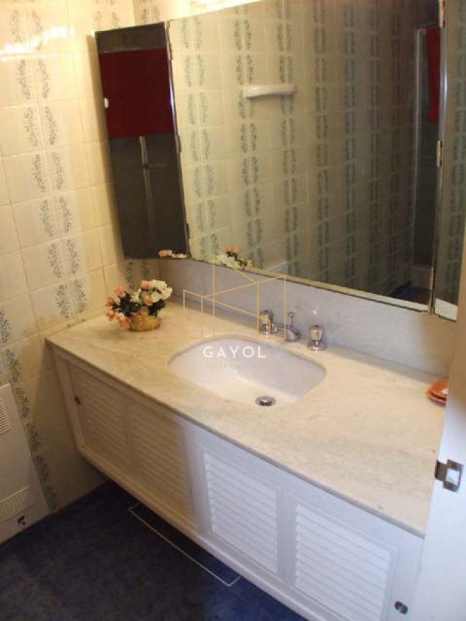 Apartamento ID.817 - Oportunidad Única  sobre el mar