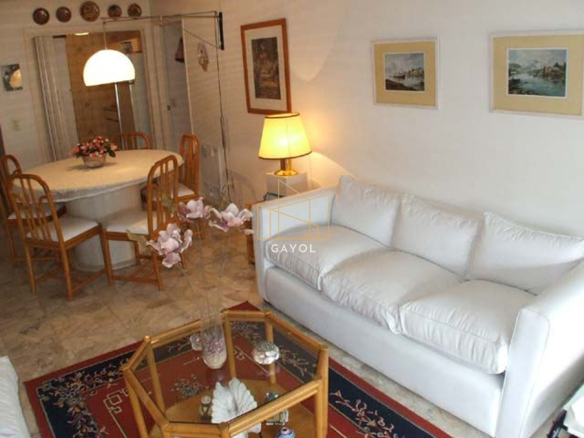 Apartamento ID.817 - Oportunidad Única  sobre el mar