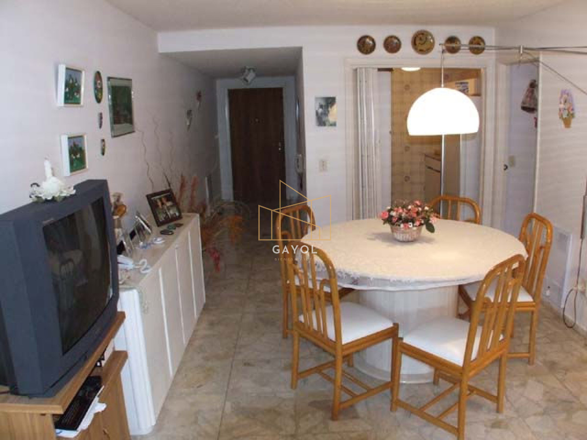 Apartamento ID.817 - Oportunidad Única  sobre el mar