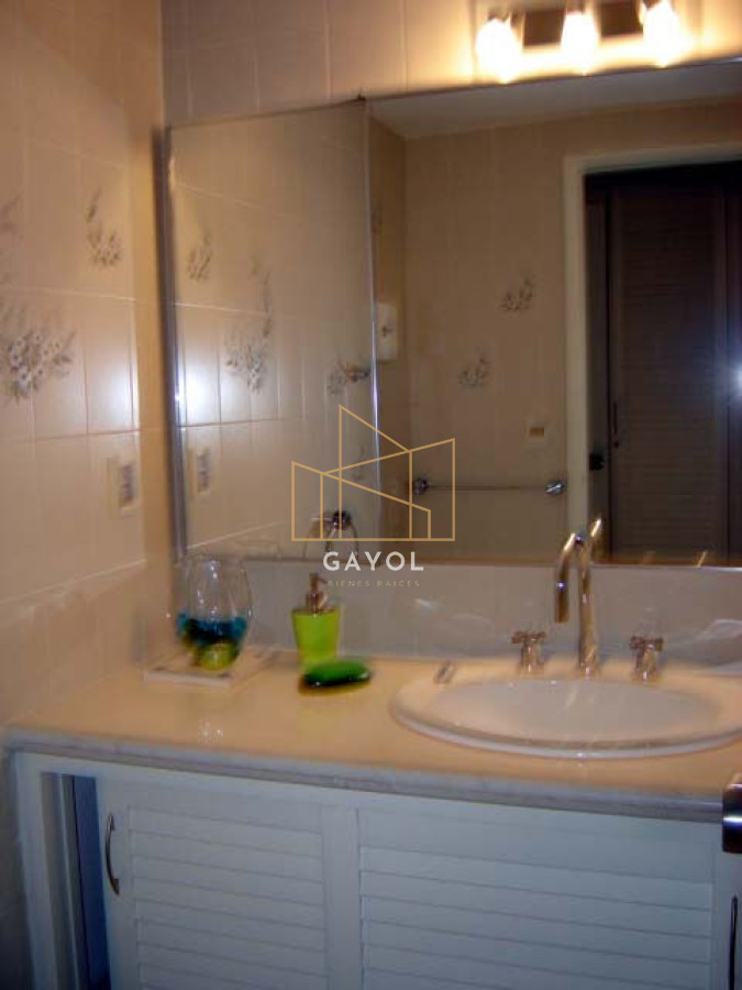 Apartamento ID.1231 - Playa mansa amplia terraza 