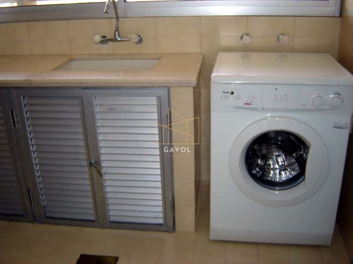 Apartamento ID.1231 - Playa mansa amplia terraza 