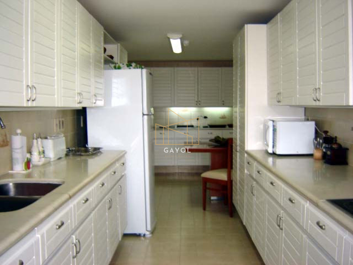 Apartamento ID.1231 - Playa mansa amplia terraza 