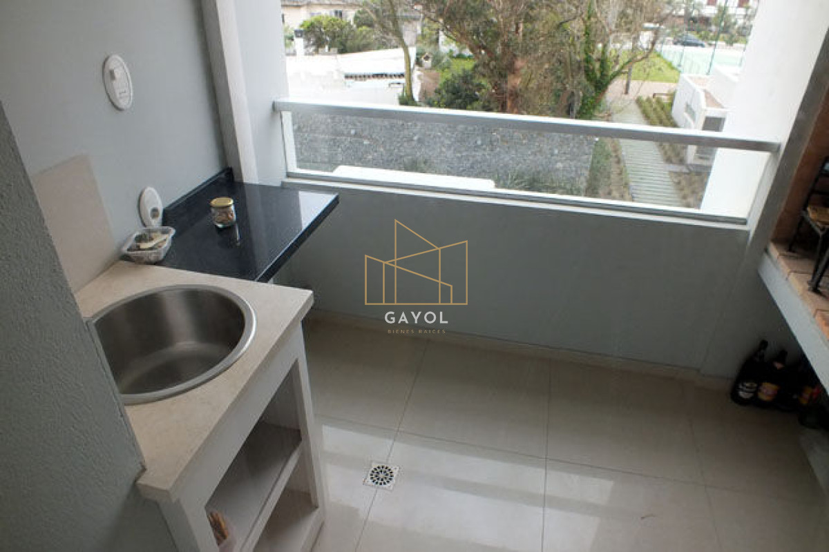 Apartamento ID.1177 - Apartamento en Mansa, 2 dormitorios  con parrillero