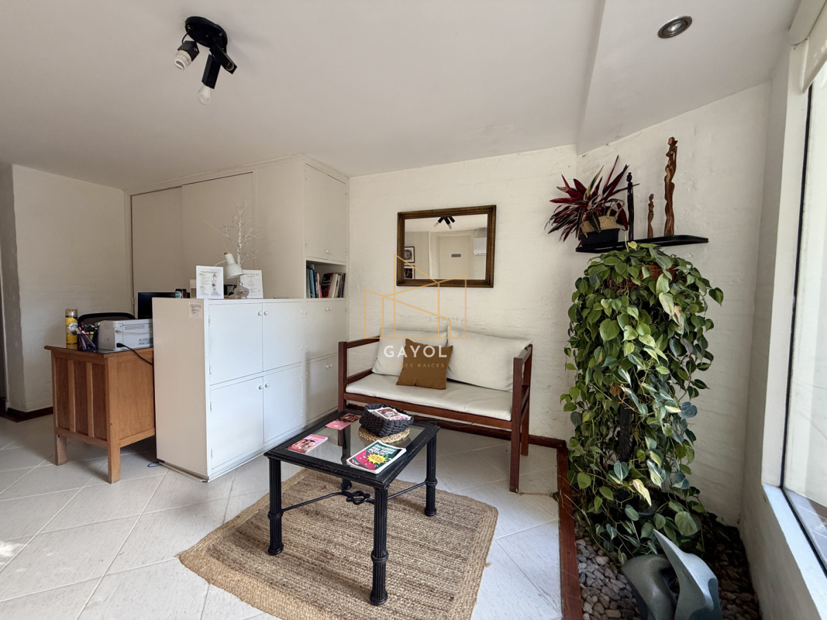 Casa ID.1501 - CASA EN VENTA - BARRIO CANTEGRIL, AV. CÓRDOVA