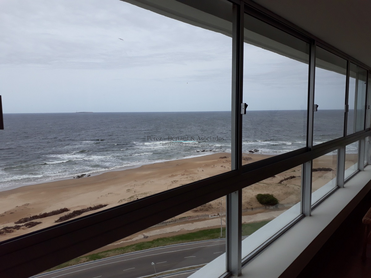 Apartamento ID.286 -  Venta Apartamento en Brava 3 dormitorios  Primera linea
