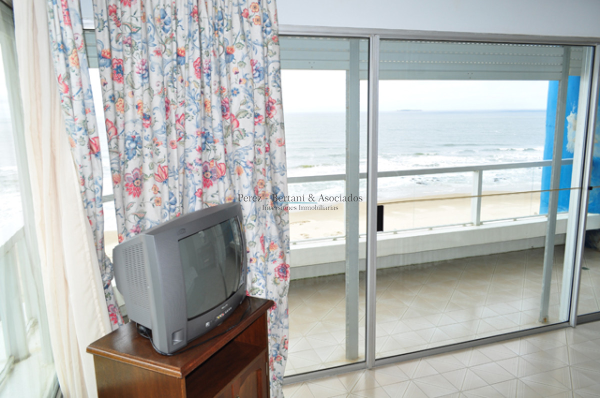 Apartamento ID.286 -  Venta Apartamento en Brava 3 dormitorios  Primera linea
