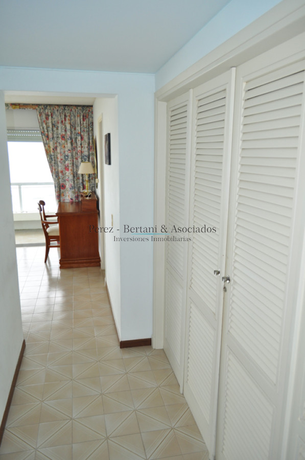 Apartamento ID.286 -  Venta Apartamento en Brava 3 dormitorios  Primera linea