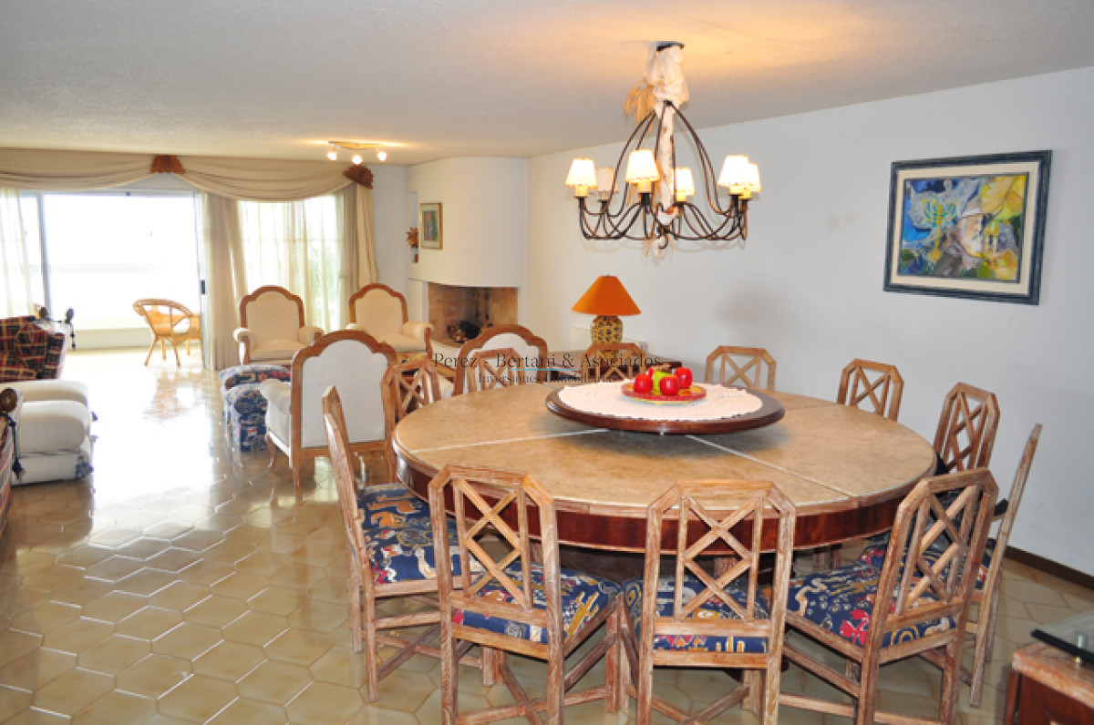 Apartamento ID.286 -  Venta Apartamento en Brava 3 dormitorios  Primera linea