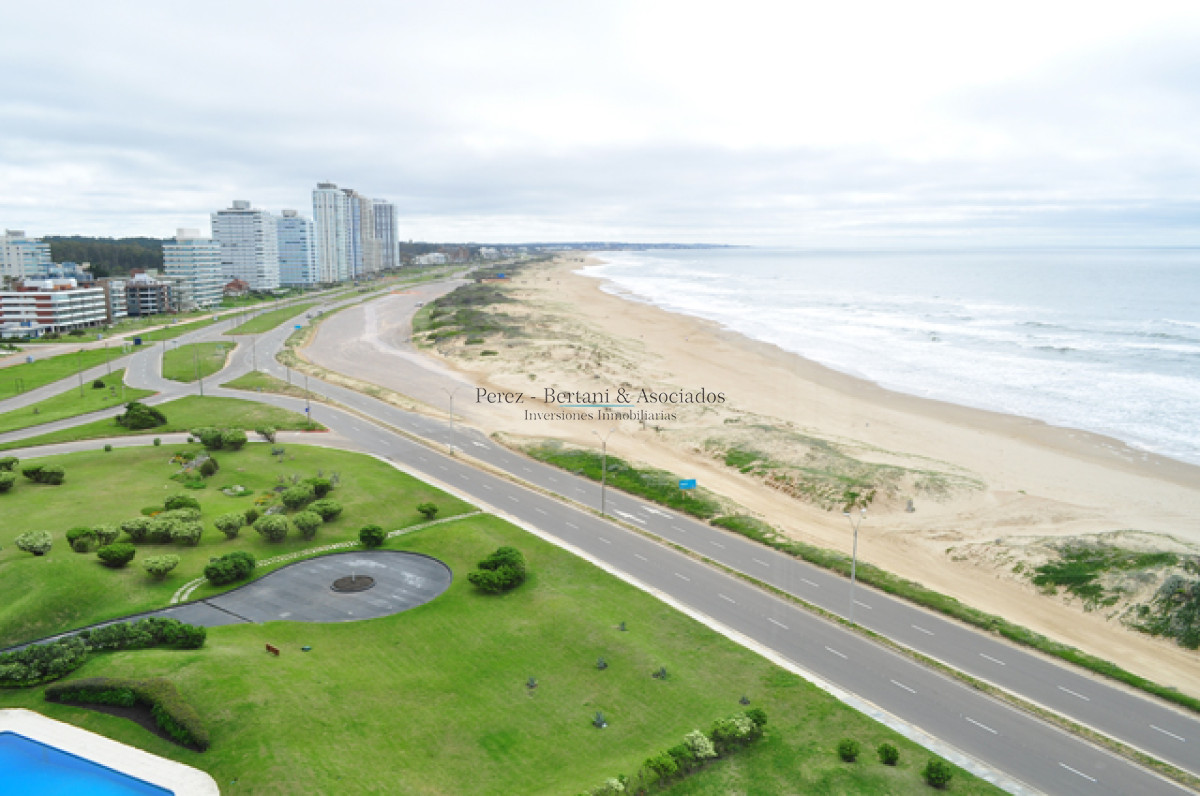 Apartamento ID.286 -  Venta Apartamento en Brava 3 dormitorios  Primera linea