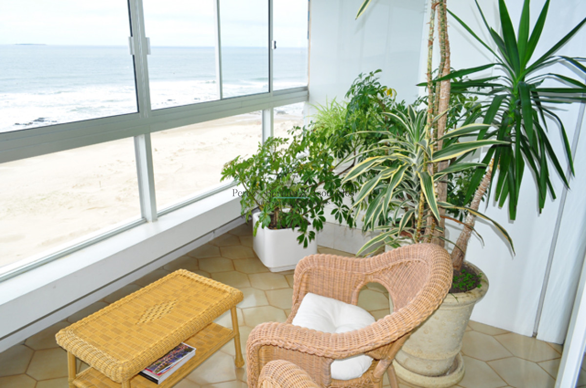 Apartamento ID.286 -  Venta Apartamento en Brava 3 dormitorios  Primera linea