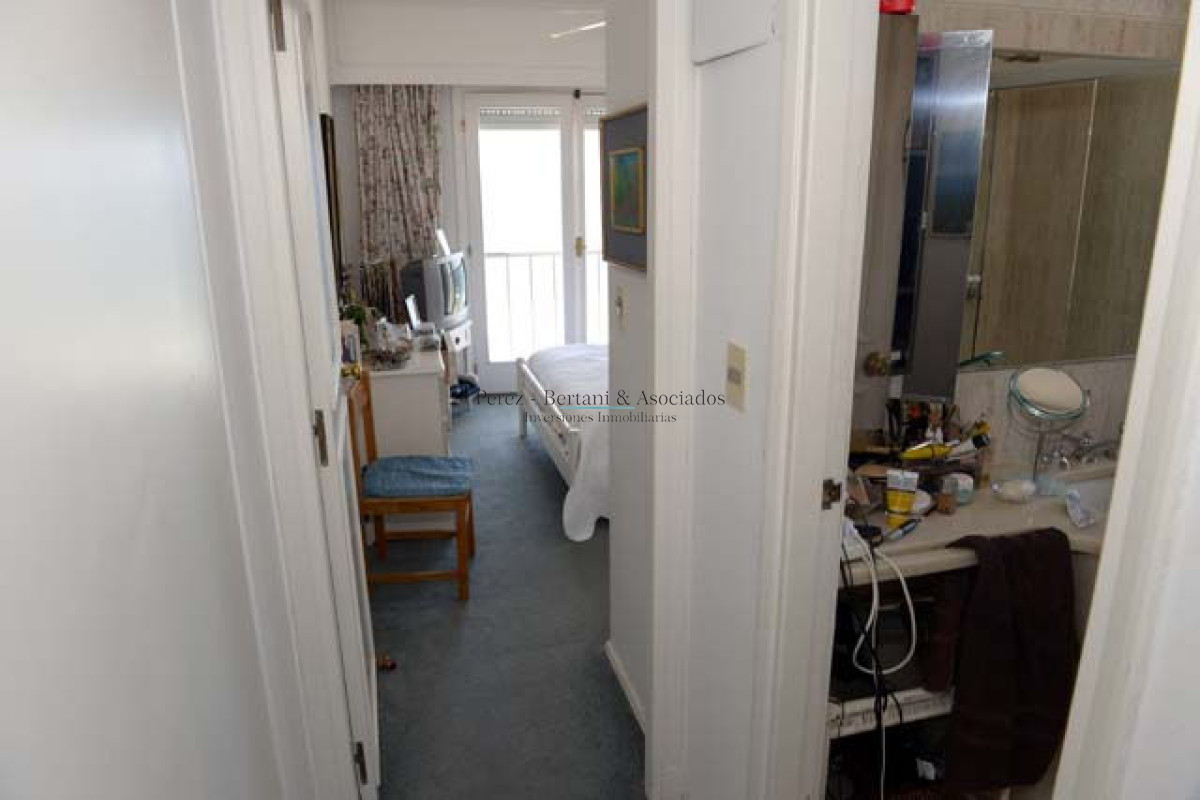 Apartamento ID.255 -   Venta Apartamento en Peninsula, 4 dormitorios  