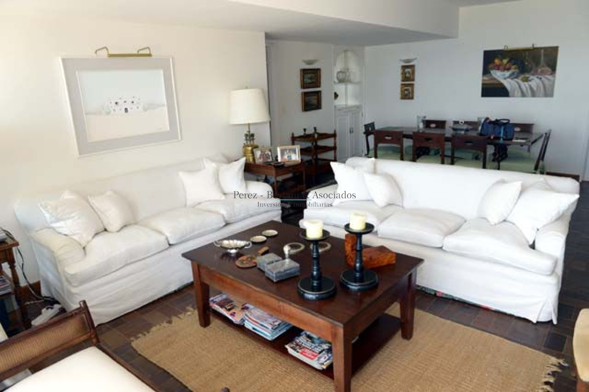 Apartamento ID.255 -   Venta Apartamento en Peninsula, 4 dormitorios  
