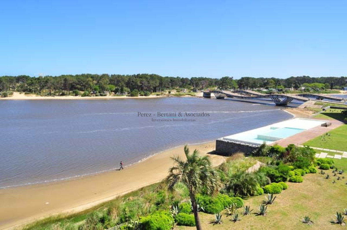Apartamento ID.1052 -   Excelente ubicación! en la Barra