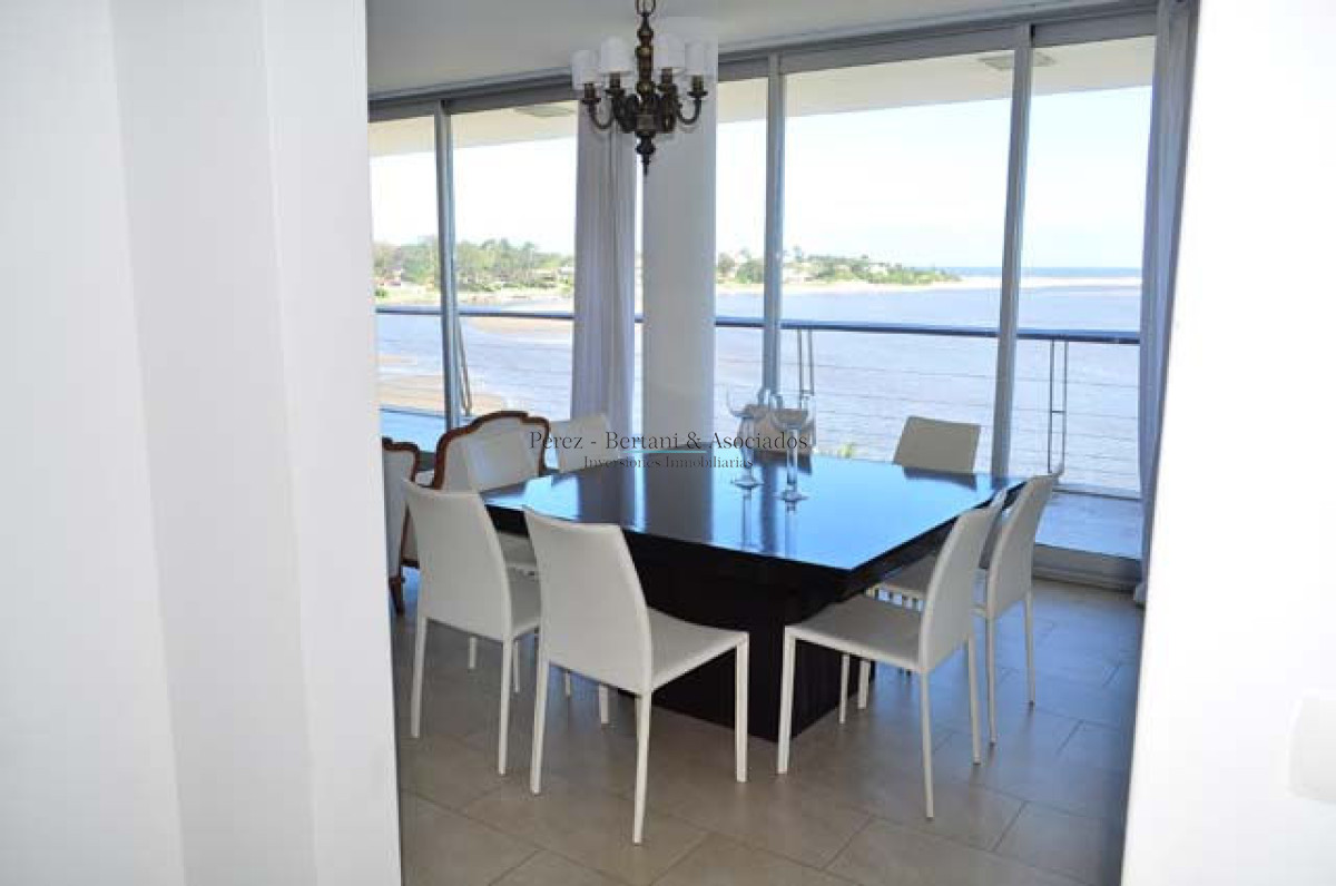 Apartamento ID.1052 -   Excelente ubicación! en la Barra