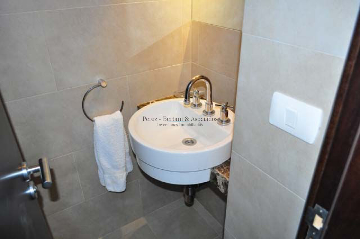 Apartamento ID.1052 -   Excelente ubicación! en la Barra