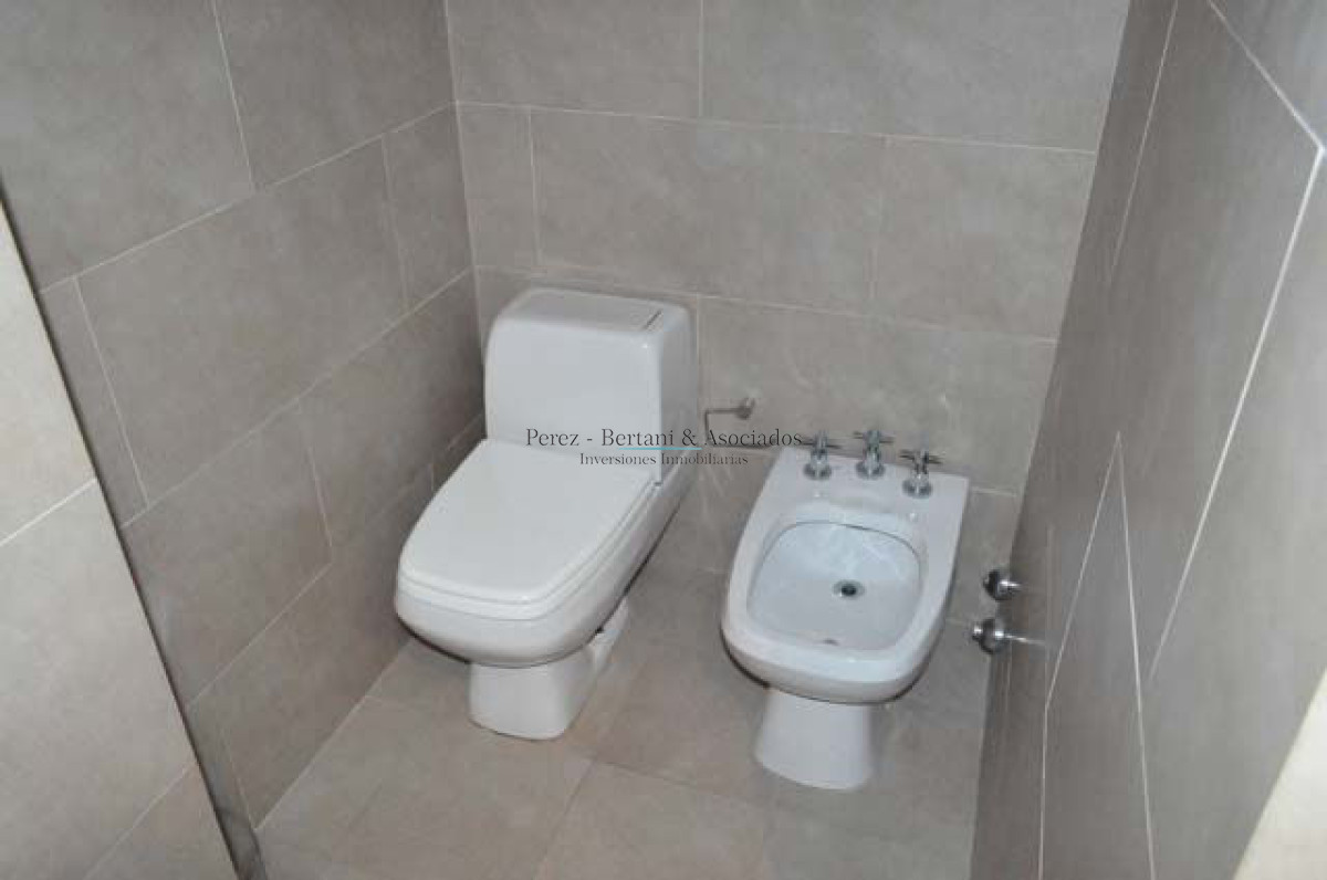 Apartamento ID.1052 -   Excelente ubicación! en la Barra