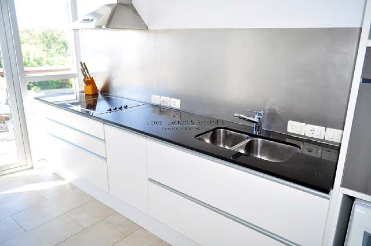 Apartamento ID.1052 -   Excelente ubicación! en la Barra