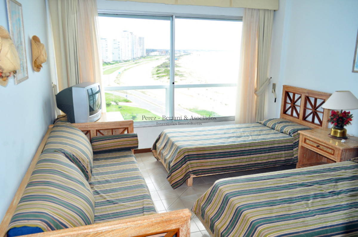 Apartamento ID.286 -  Venta Apartamento en Brava 3 dormitorios  Primera linea