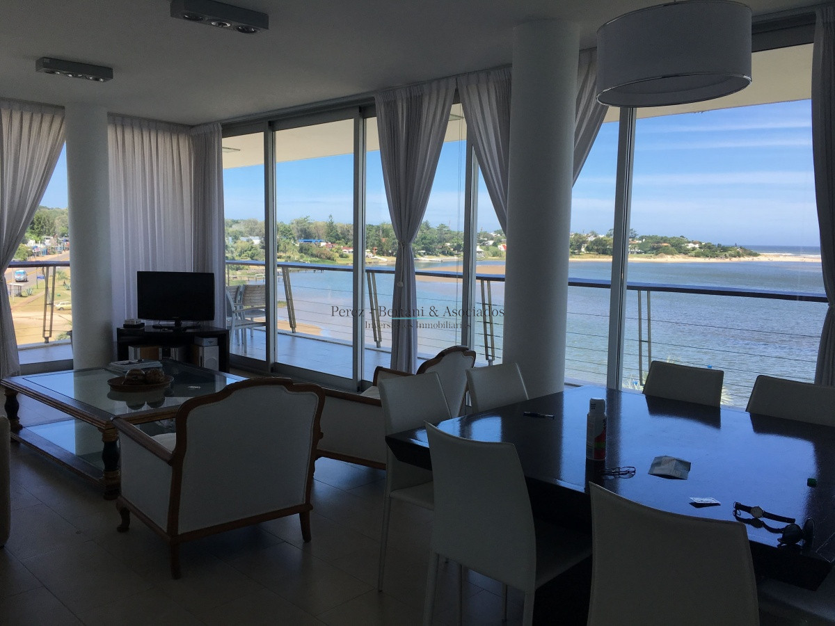 Apartamento ID.1052 -   Excelente ubicación! en la Barra