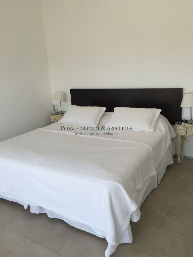Apartamento ID.1052 -   Excelente ubicación! en la Barra