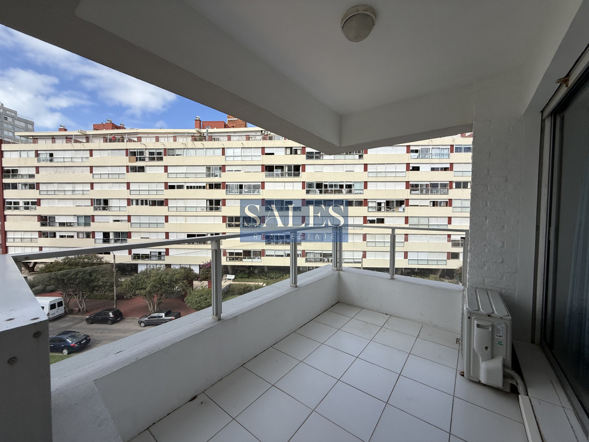 Apartamento ID.1240 - Apartamento en venta dormitorio y medio Punta del Este Torre triángulo Aidy Grill  