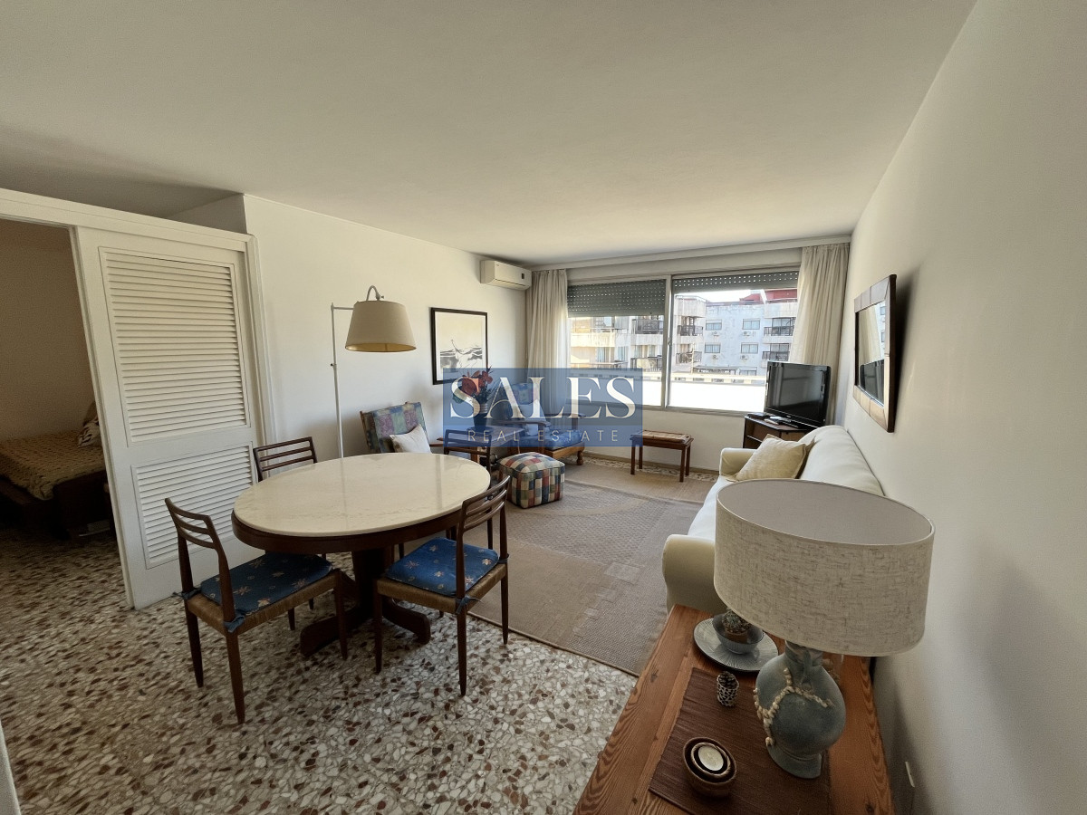 Apartamento ID.1204 - Apartamento en Peninsula, 1 dormitorio  y medio 