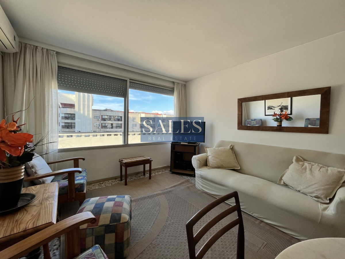 Apartamento ID.1204 - Apartamento en Peninsula, 1 dormitorio  y medio 